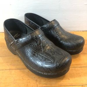 Dansko Professional Tooled Clogs, Black Sz 38